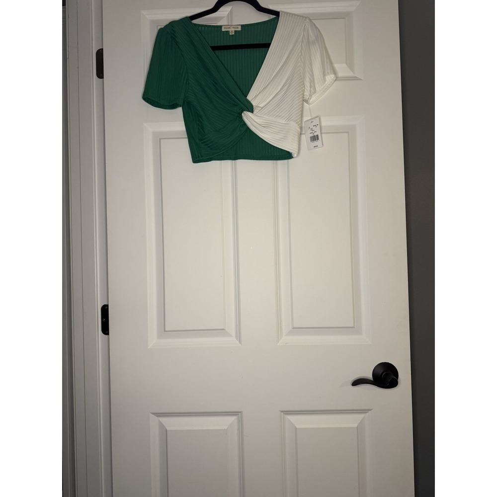 Moa Moa Short Sleeve Cropped Ribbed Wrap Top Medium Green White Nwt